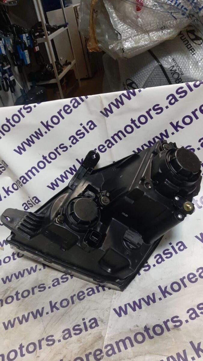 Фара передняя SsangYong Rexton II (правая) Фара передняя SsangYong Rexton II (правая)