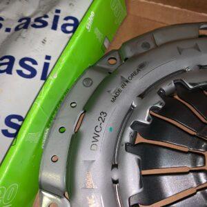 Корзина сцепления Daewoo Nexia 1,6 Dohc, Aveo 1,4 Dohs, Lacetti 1,6 Dohs не ровная диам. 216 мм. Корзина сцепления Daewoo Nexia 1,6 Dohc, Aveo 1,4 Dohs, Lacetti 1,6 Dohs не ровная диам. 216 мм.