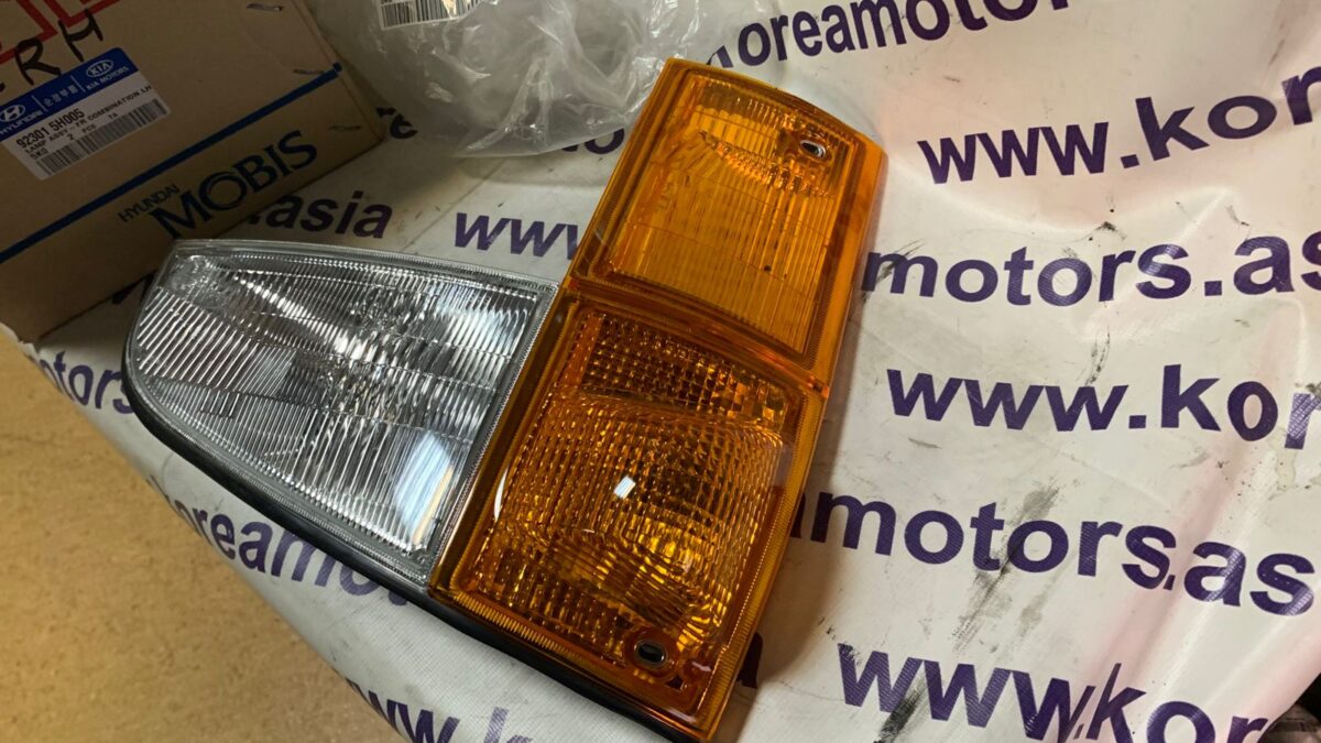 Указатель поворота HYUNDAI HD65,72 левый С/О OE Указатель поворота HYUNDAI HD65,72 левый С/О OE