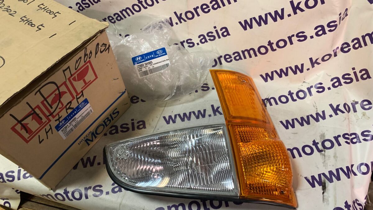 Указатель поворота HYUNDAI HD65,72 левый С/О OE Указатель поворота HYUNDAI HD65,72 левый С/О OE