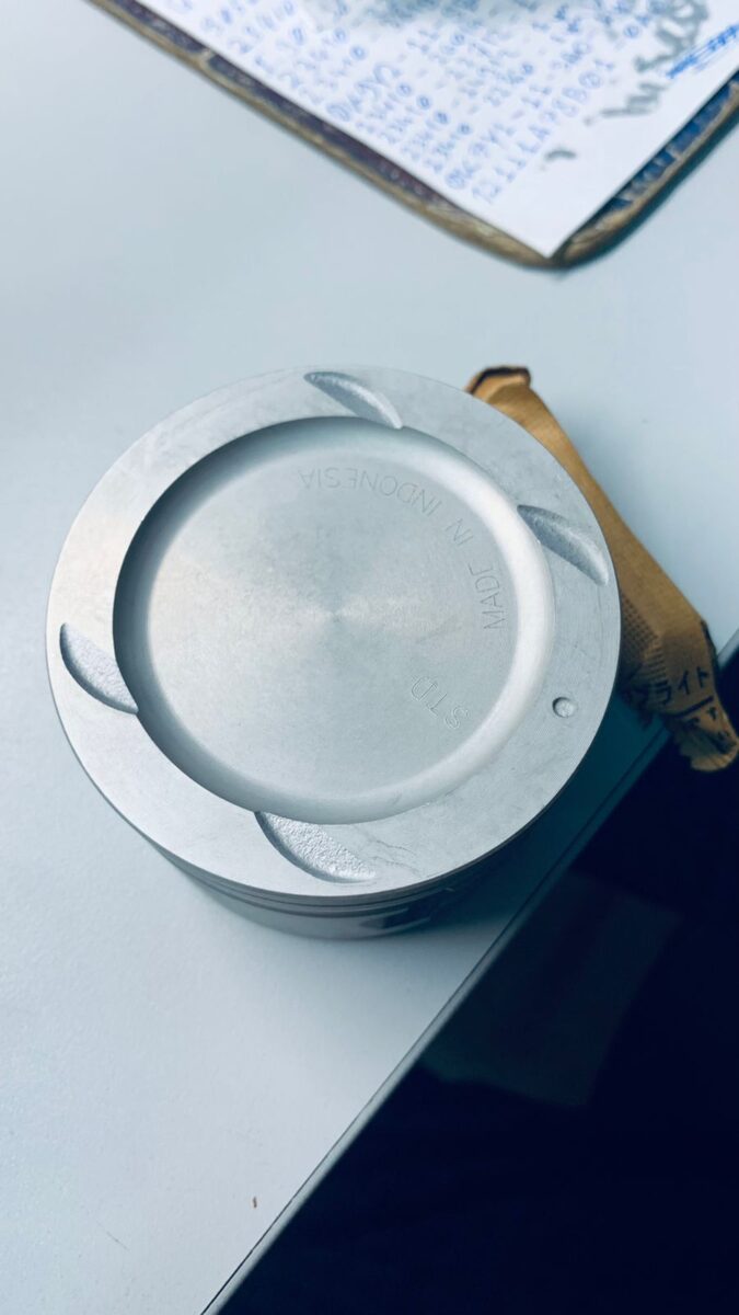 Поршни с пальцами std Daewoo Nexia, Nubira 1,6 Dohc (диаметр 79 мм) Поршни с пальцами std Daewoo Nexia, Nubira 1,6 Dohc (диаметр 79 мм)