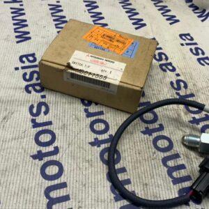 ДАТЧИК ЛАМПЫ ПОЛНОГО ПРИВОДА MB811555 ДАТЧИК ЛАМПЫ ПОЛНОГО ПРИВОДА MB811555