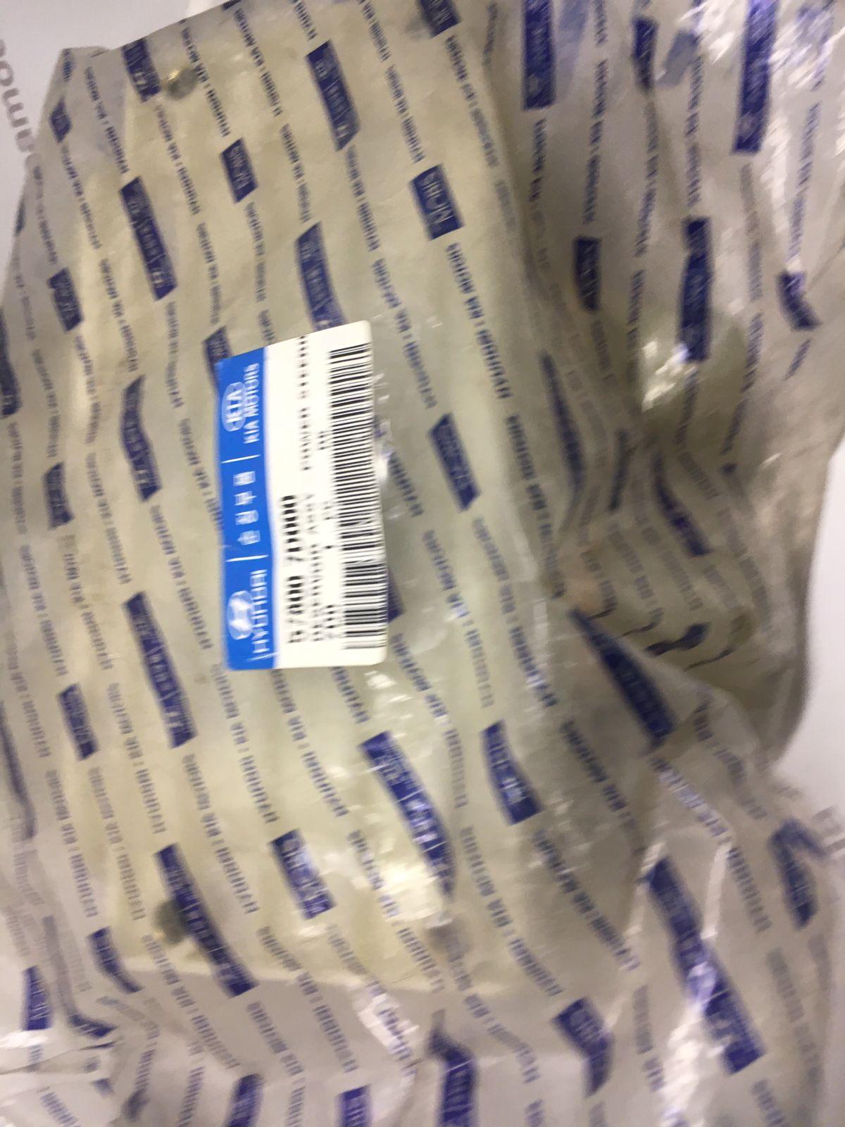 Бачок гидроусилителя Hyundai Truck в сборе Бачок гидроусилителя Hyundai Truck в сборе