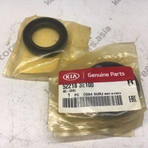 Сальник задней полуоси Kia Sorento (внутрений)