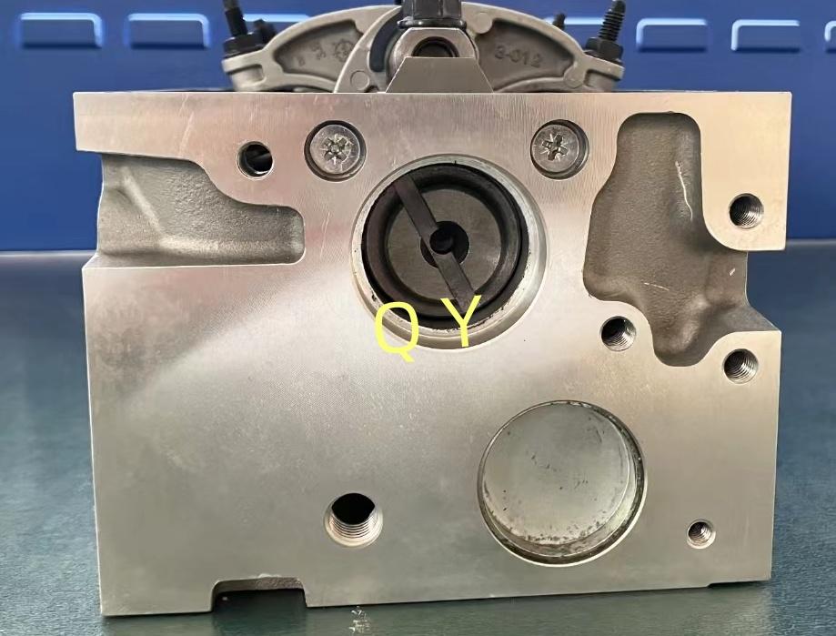 Новая ГБЦ K7J 1.4L 8-Valve (Renault Clio 2 (X65) 1998-2001, Clio 3 (X85) 2005-2012, Logan 1 (L90) 2004-2016, Kangoo 1 (KC) 1997-2007, Sandero 1 (B90) 2009-2014, Symbol 1 (L65) 1999-2008, Symbol 2 (L35) 2008-2012 / Dacia Logan 1 (L90) 2004-2009, Logan 1 MCV (R90) 2006-2010, Sandero 1 (B90) 2008-2010) Новая ГБЦ K7J 1.4L 8-Valve (Renault Clio 2 (X65) 1998-2001, Clio 3 (X85) 2005-2012, Logan 1 (L90) 2004-2016, Kangoo 1 (KC) 1997-2007, Sandero 1 (B90) 2009-2014, Symbol 1 (L65) 1999-2008, Symbol 2 (L35) 2008-2012 / Dacia Logan 1 (L90) 2004-2009, Logan 1 MCV (R90) 2006-2010, Sandero 1 (B90) 2008-2010)